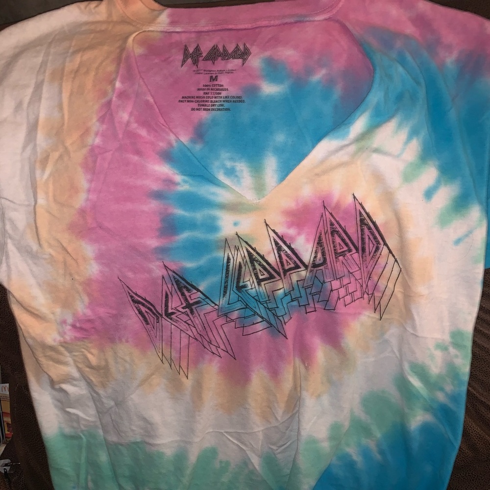 Tie dye def lepard t shirt